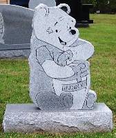 CHILD MONUMENT POOH BEAR 
